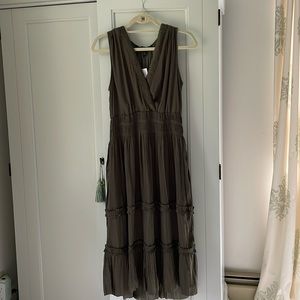 White House Black Market tiered moss green midi dress. Size small, never worn.